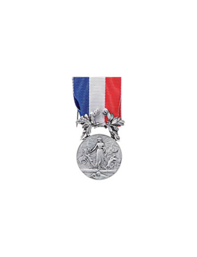 Med d'h actes de courage et de dev